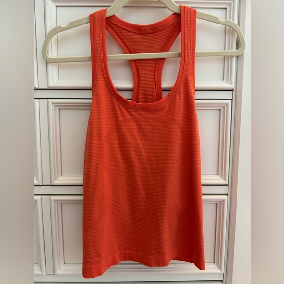 lululemon athletica Tops - Lululemon Swiftly Tech racerback tank top, amazing orange color for fall! Size 6